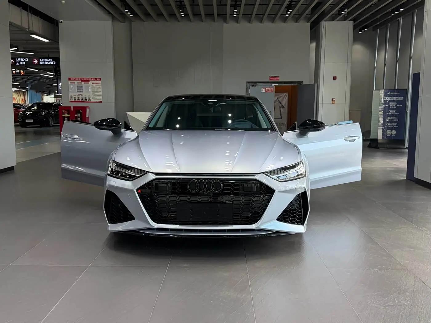 Audi A7 2023 — Фото 4/20