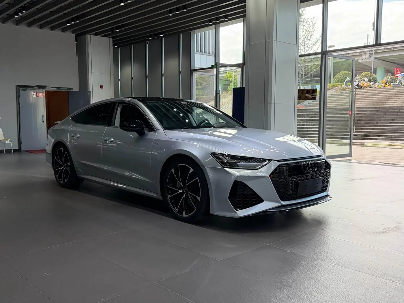 Audi A7 2023 — Фото 3/20