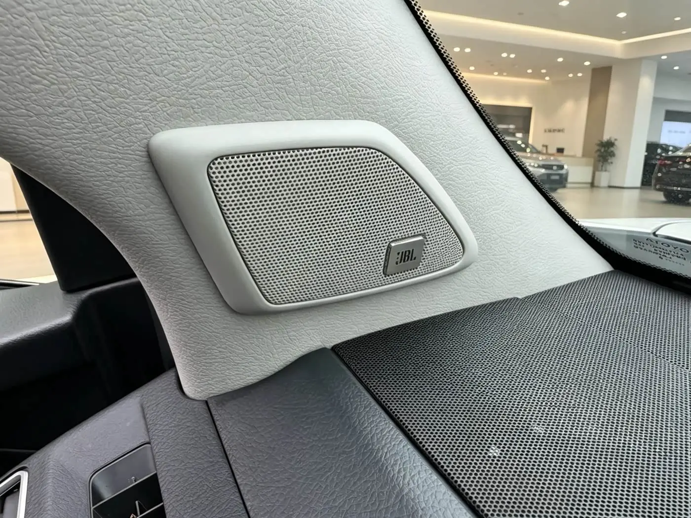 Toyota Prado 2019 — Şəkil 12/17