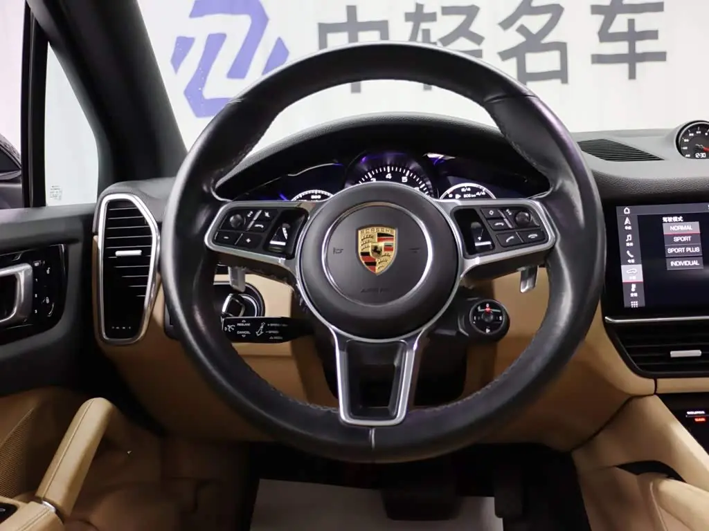 Porsche Cayenne 2018 — Фото 10/20