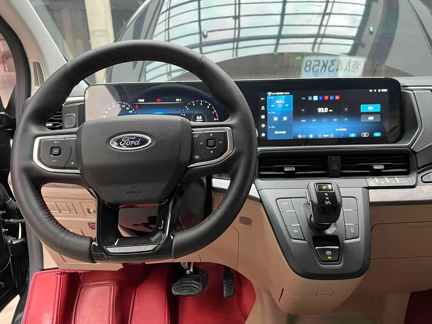 Ford Tourneo 2023 — Фото 5/16