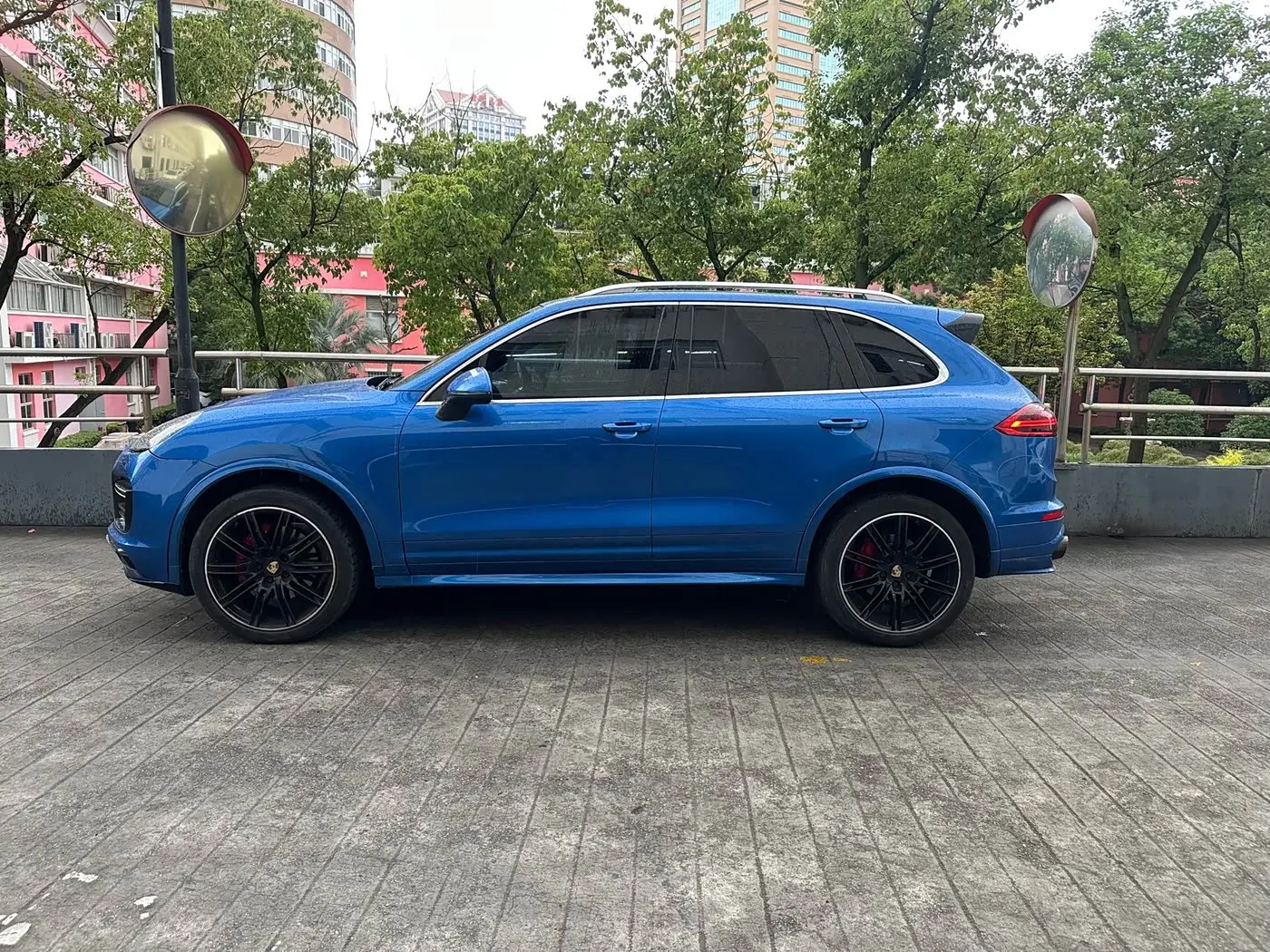 Porsche Cayenne 2017 — Photo 3/14