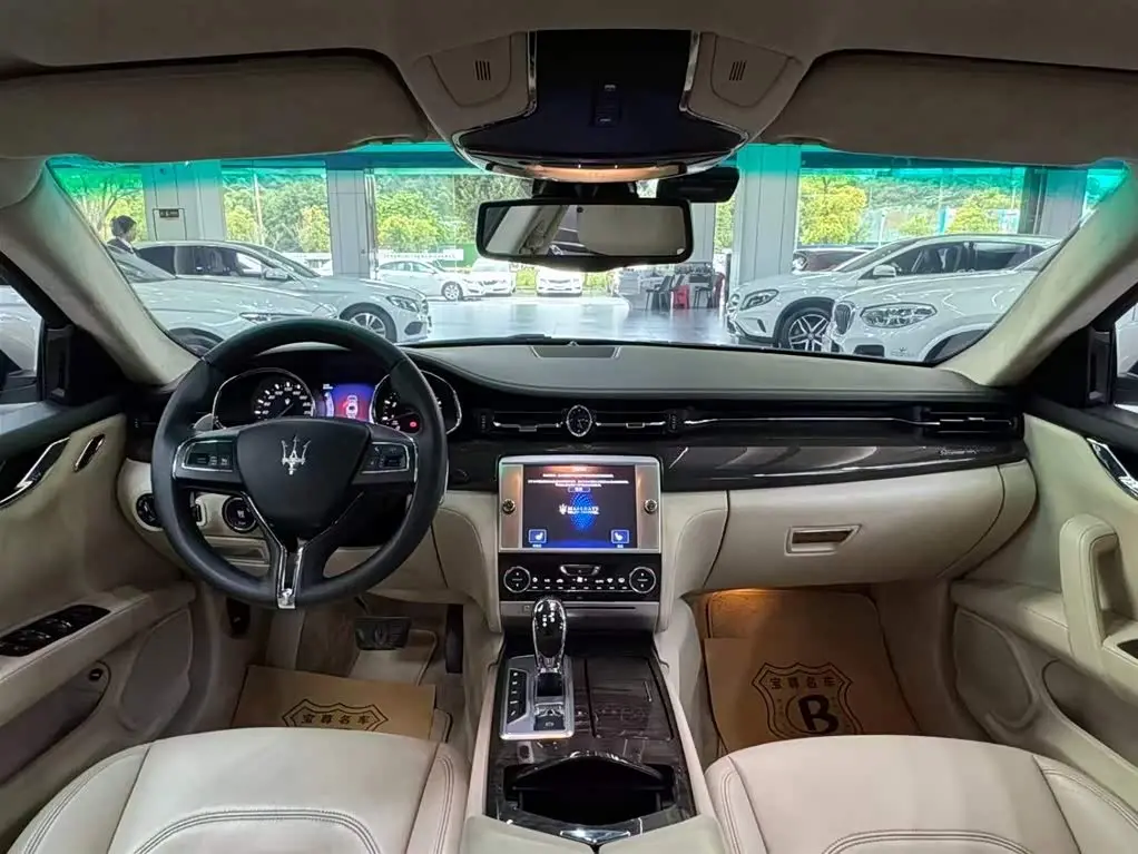 Maserati Quattroporte 2014 — Şəkil 10/10