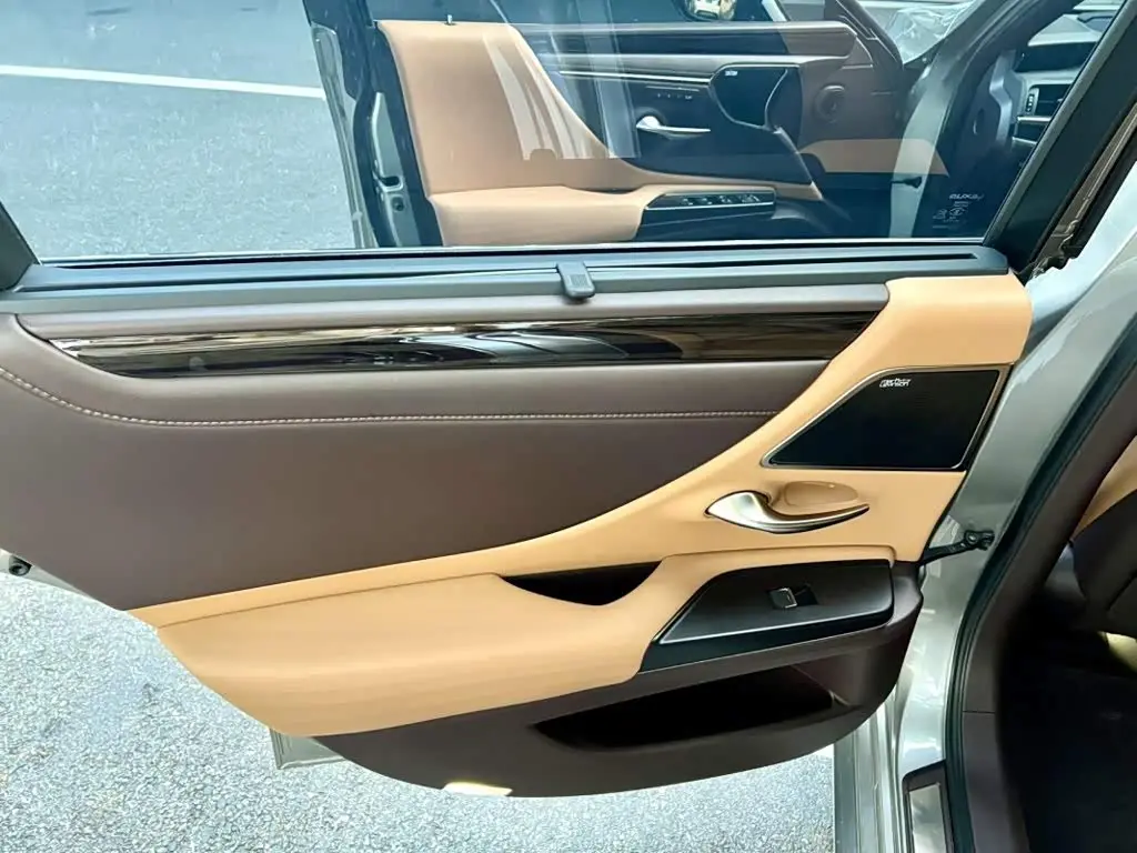 Lexus ES 2021 — Şəkil 10/13