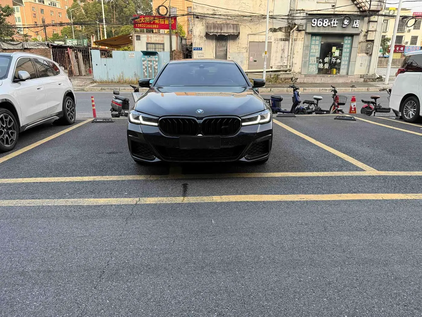 BMW 5 Series 2022 — Photo 6/6