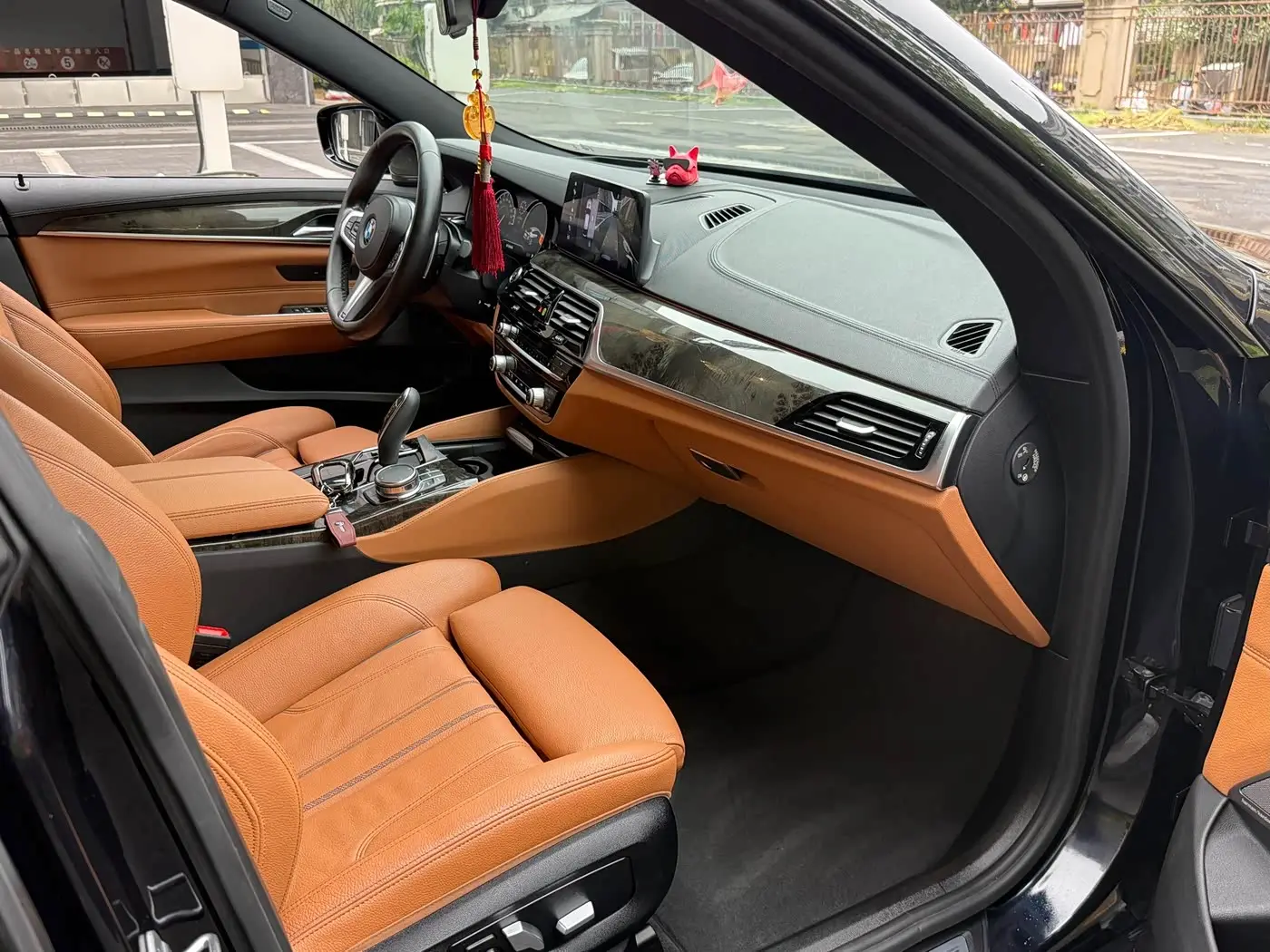 BMW 6 Series GT 2018 — Photo 8/12