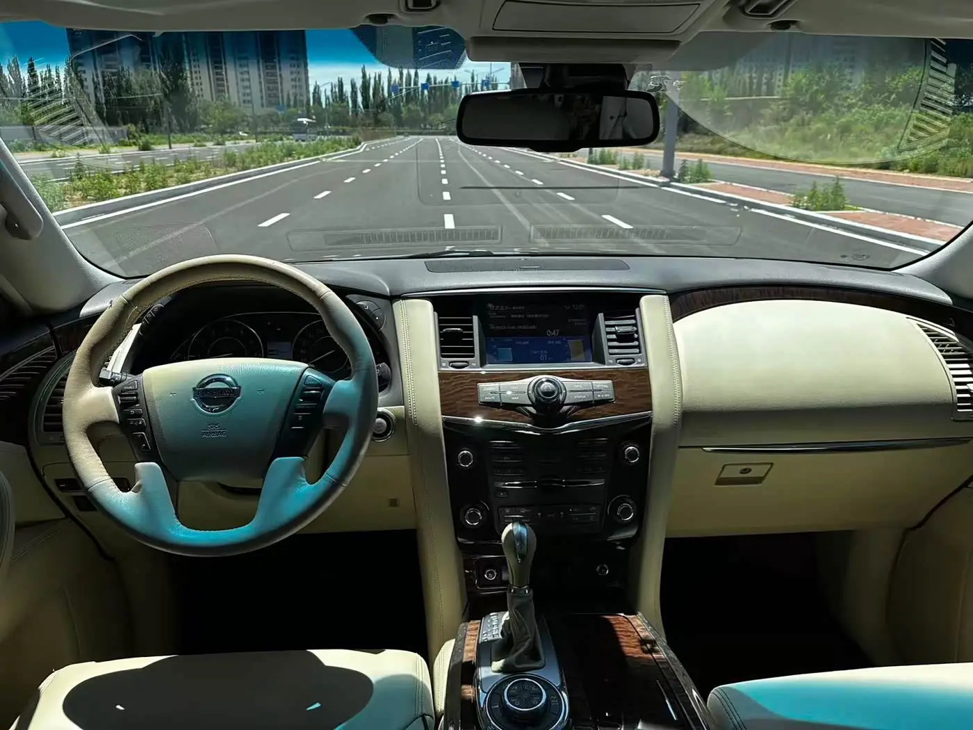 Nissan Patrol 2015 — Şəkil 6/10