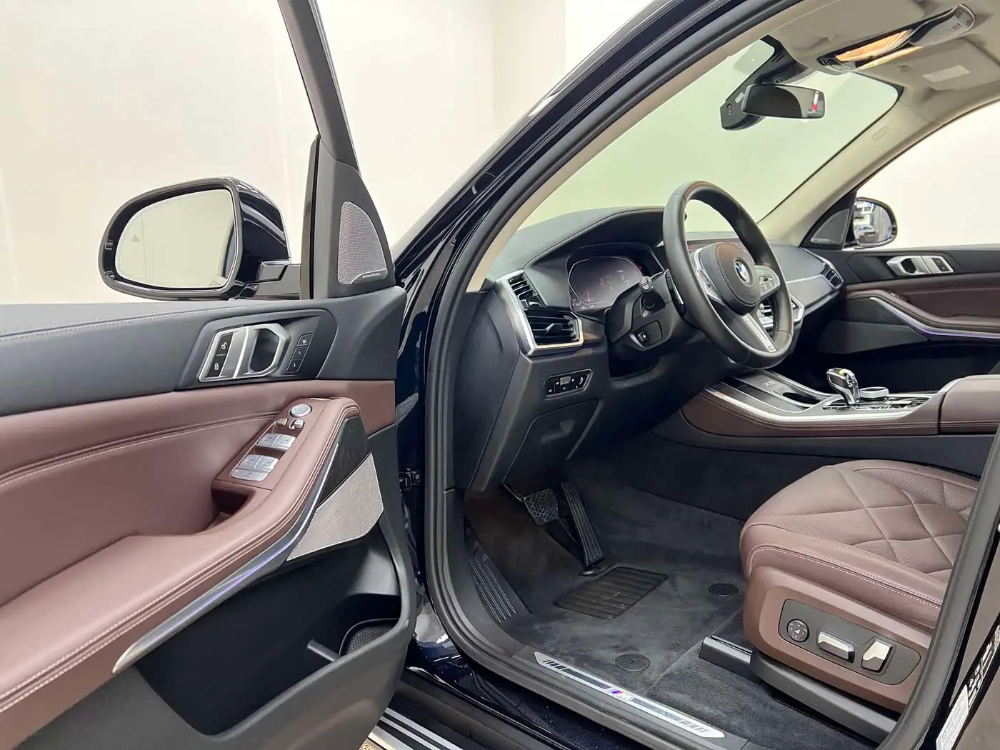 BMW X5 2023 — Photo 8/20