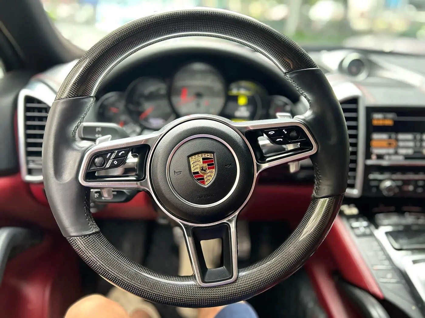 Porsche Cayenne 2012 — Photo 9/16