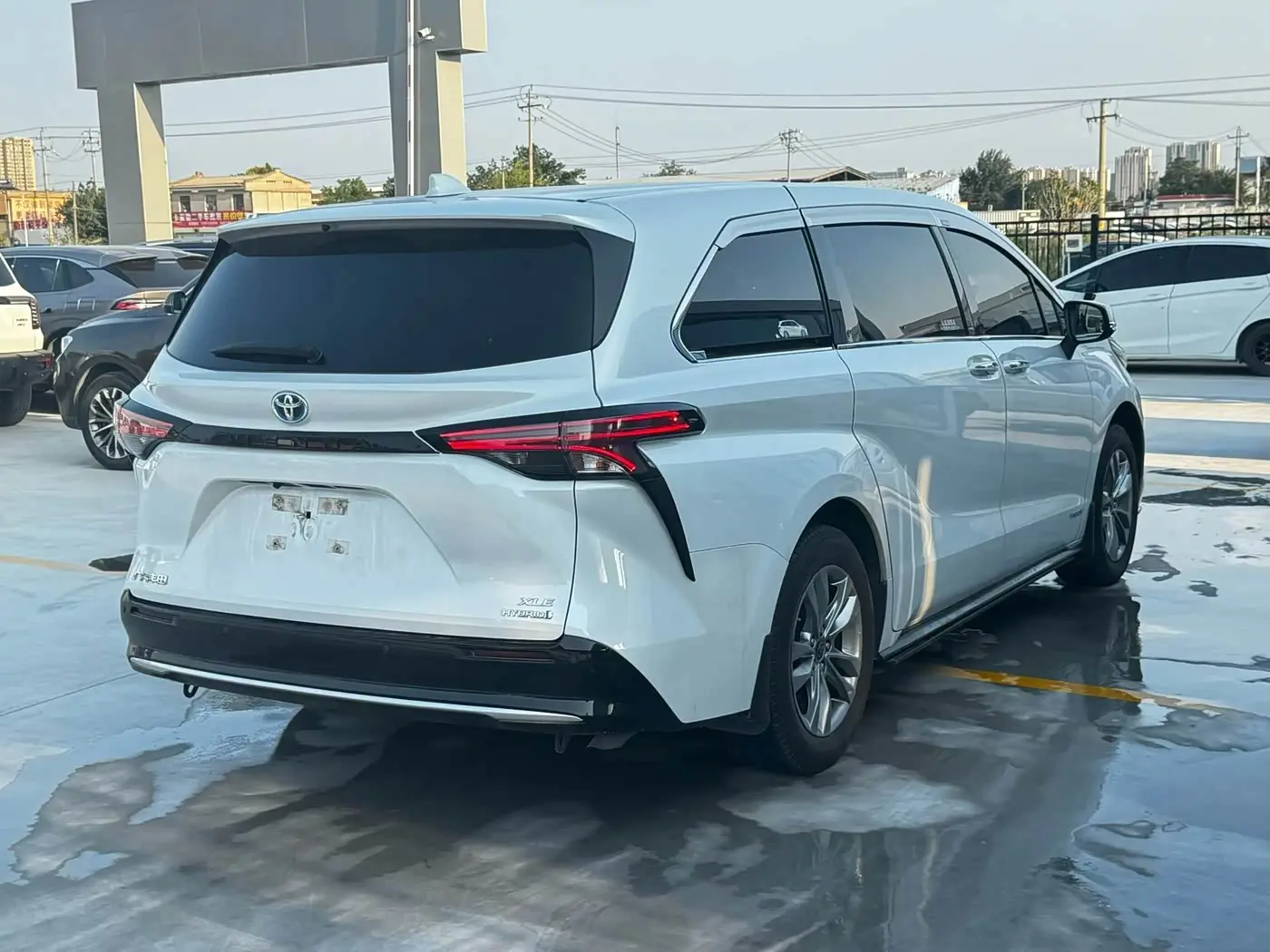 Toyota Sienna 2023 — Şəkil 7/7