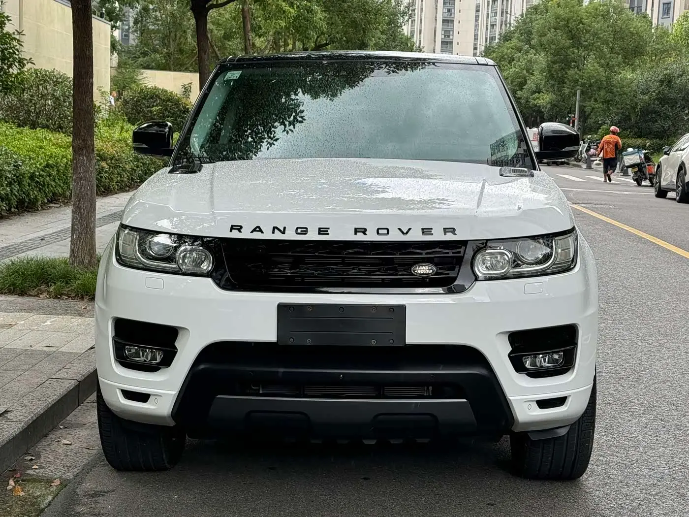 Land Rover Range Rover Sport 2017 — Photo 2/18