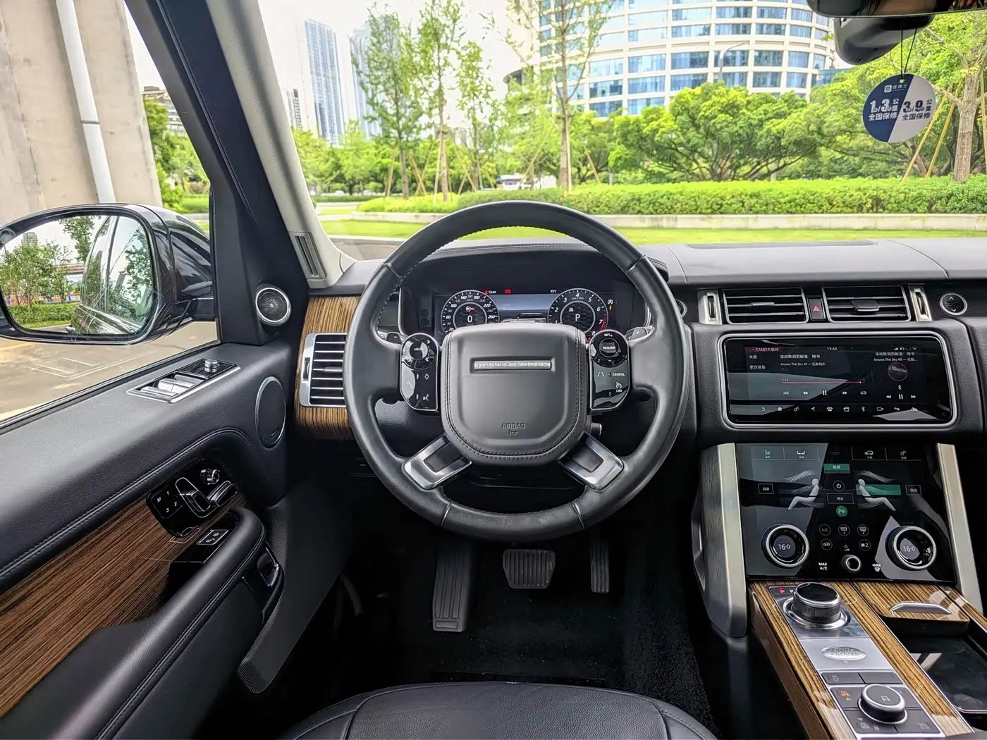 Land Rover Range Rover 2019 — ფოტო 10/20