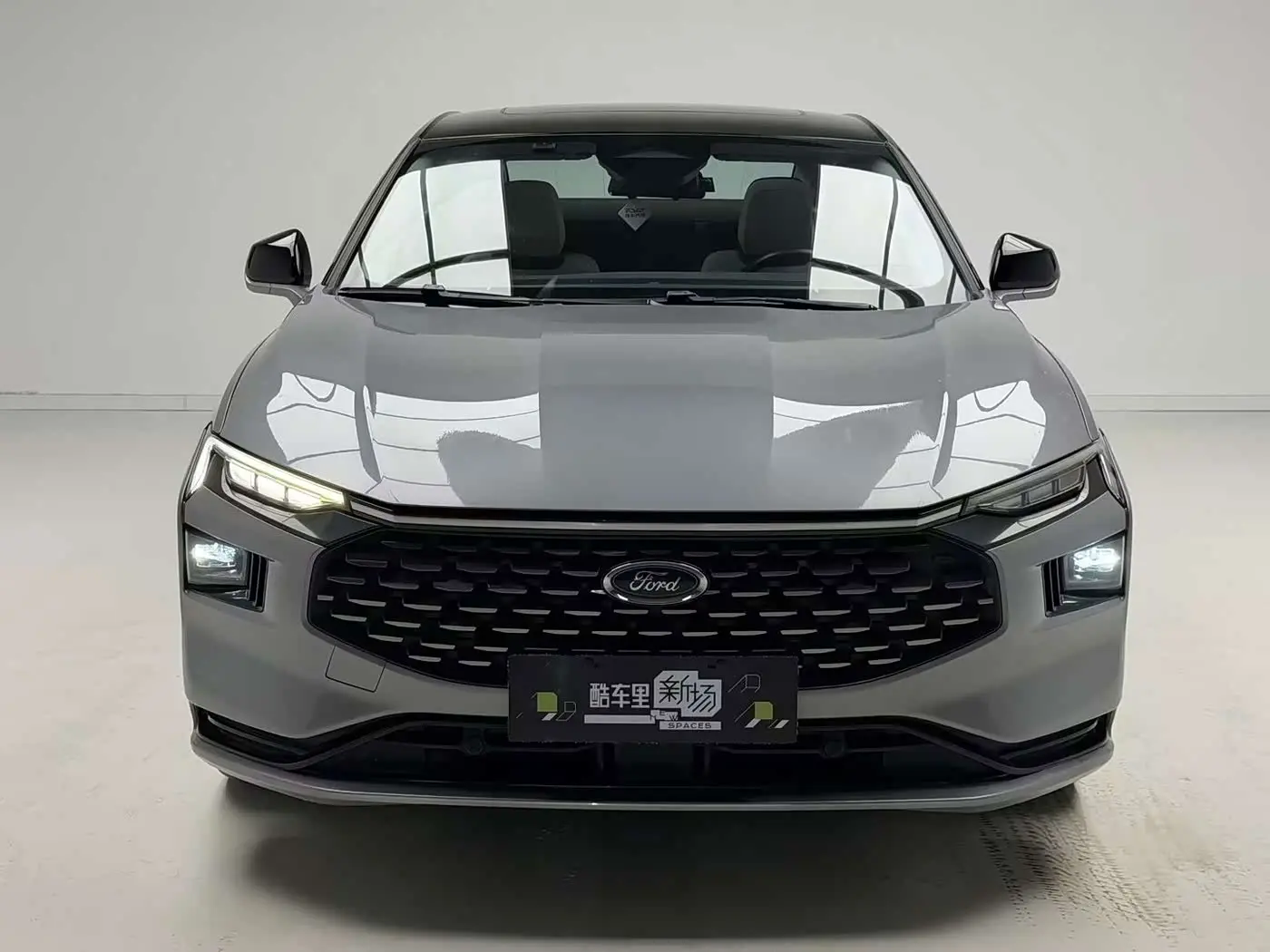 Ford Mondeo 2023 — Фото 2/18