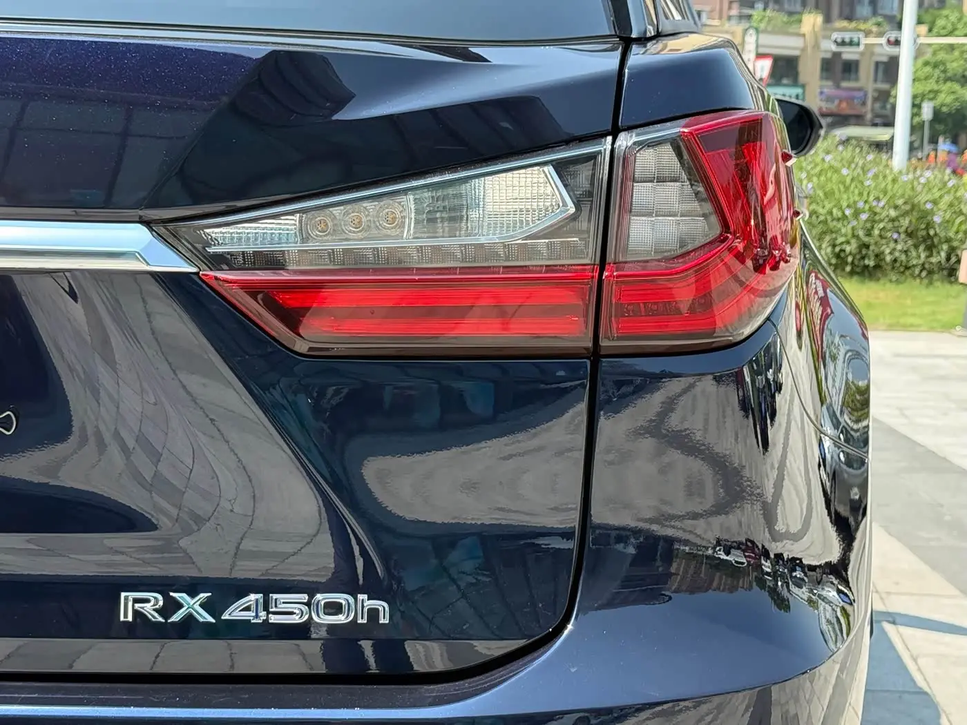 Lexus RX 2017 — Photo 10/20