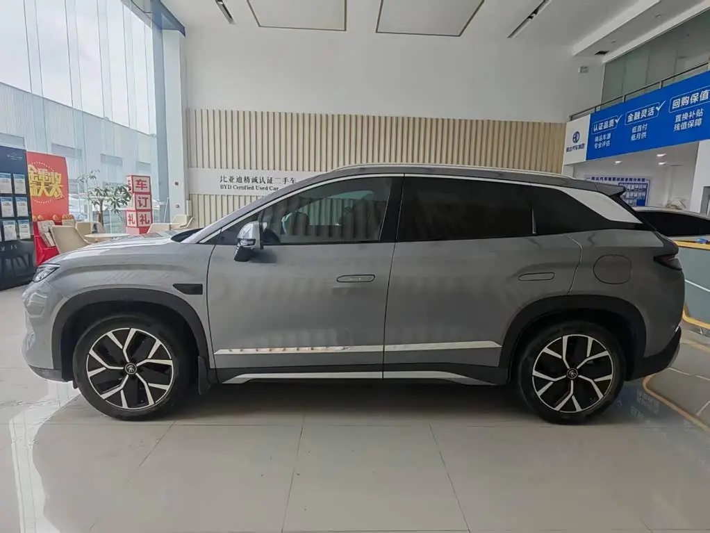 BYD Song L DM-i 2025 — Photo 4/15