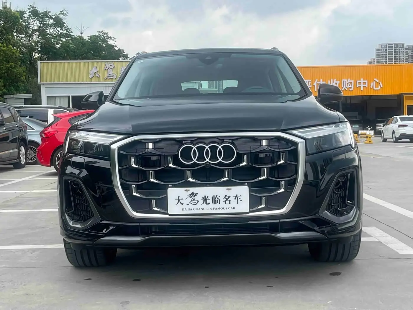 Audi Q7 2025 — ფოტო 2/18