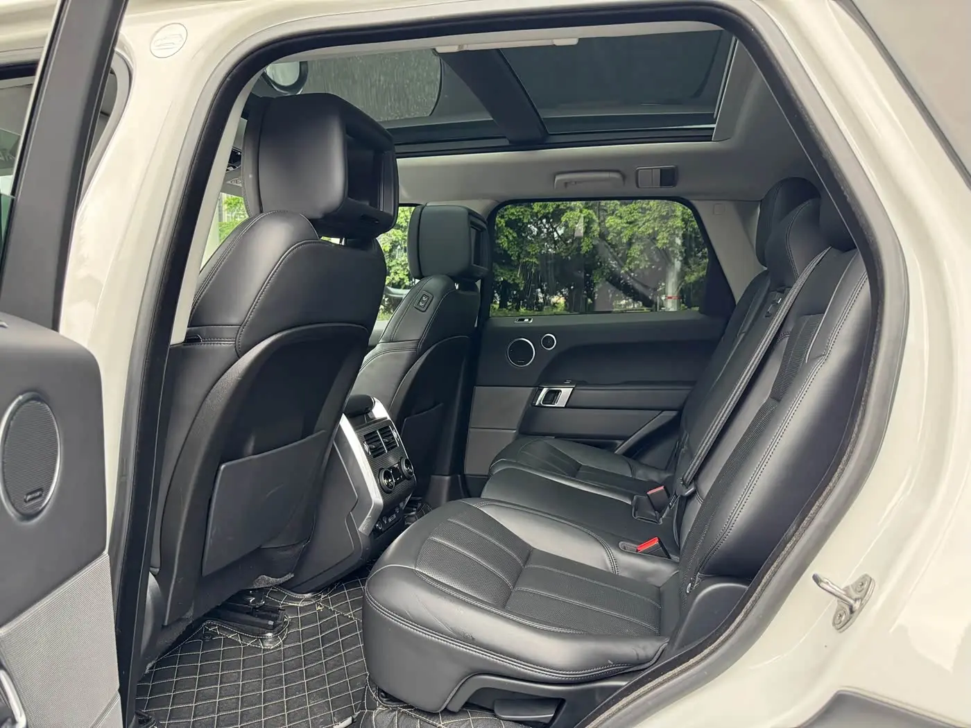 Land Rover Range Rover Sport 2018 — Фото 8/12