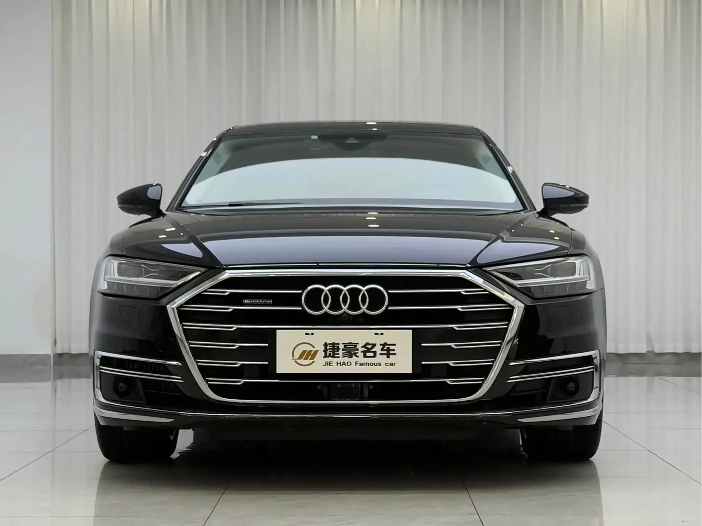 Audi A8 2022 — Фото 2/16