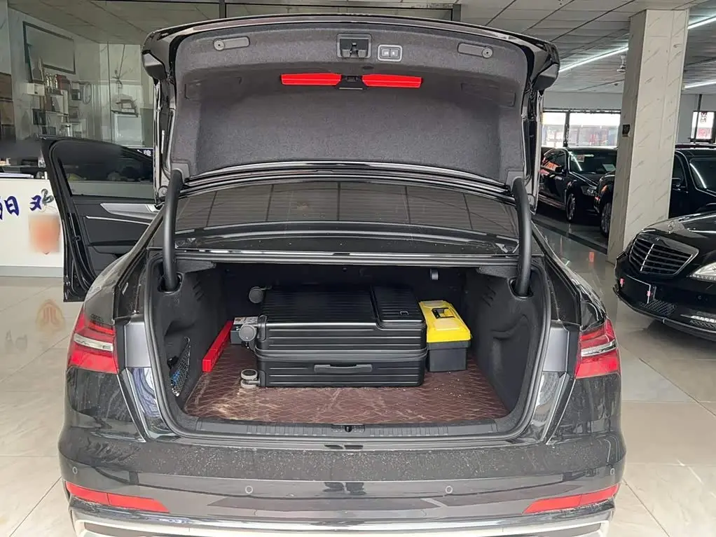 Audi A6L 2024 — Şəkil 10/15