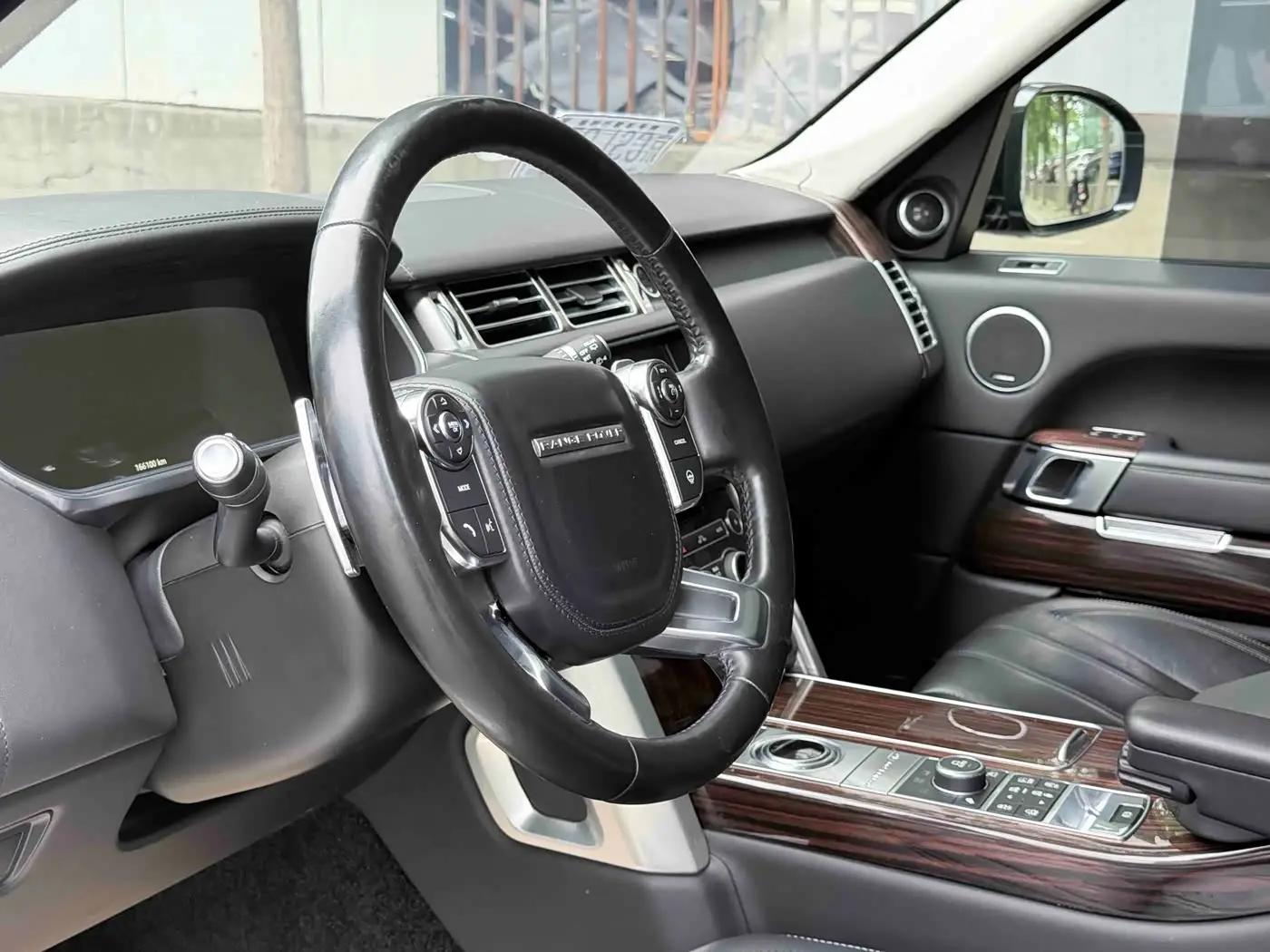 Land Rover Range Rover 2019 — Photo 4/20