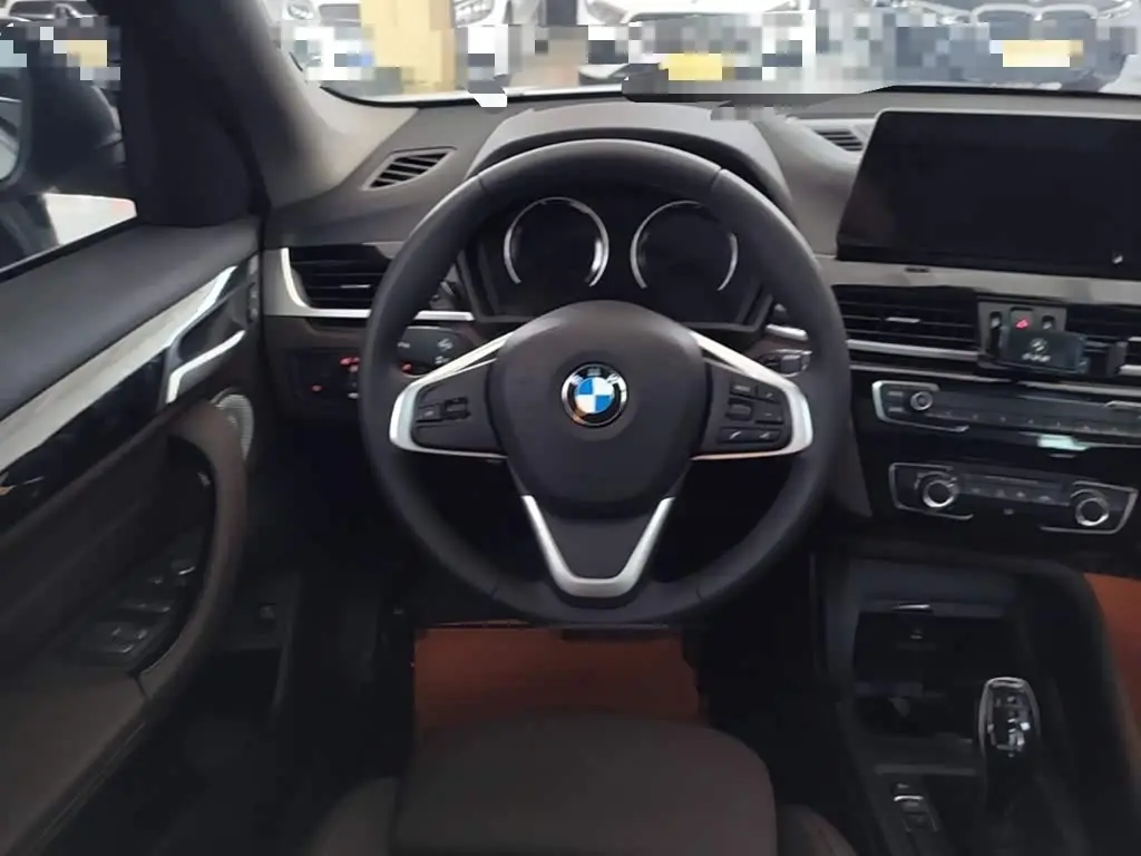 BMW X1 2022 — Şəkil 11/20