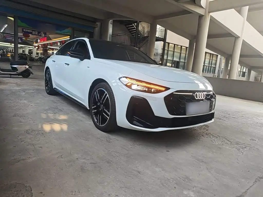 Audi A5L 2025 — Photo 4/20