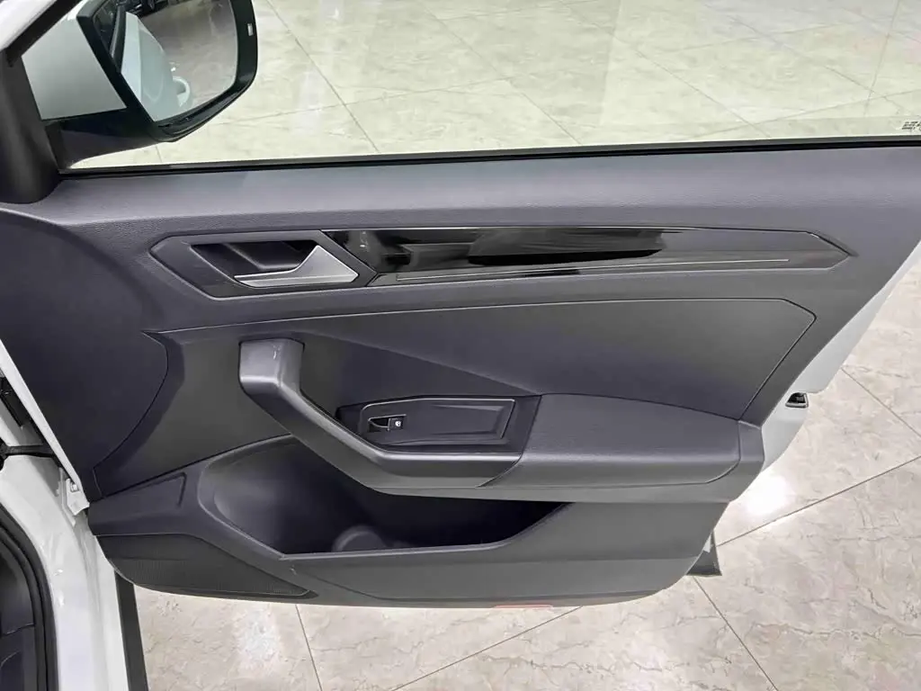 Volkswagen T-ROC 2022 — Фото 17/20