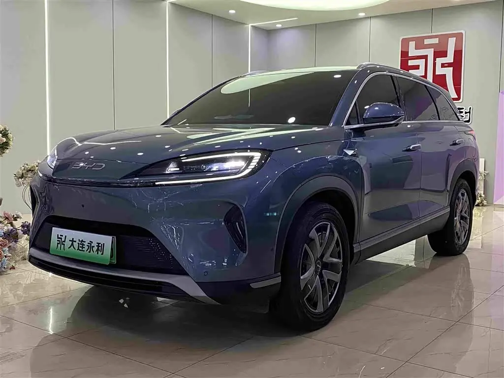 BYD Hai Shi 07 DM-i 2025 — Photo 1/18