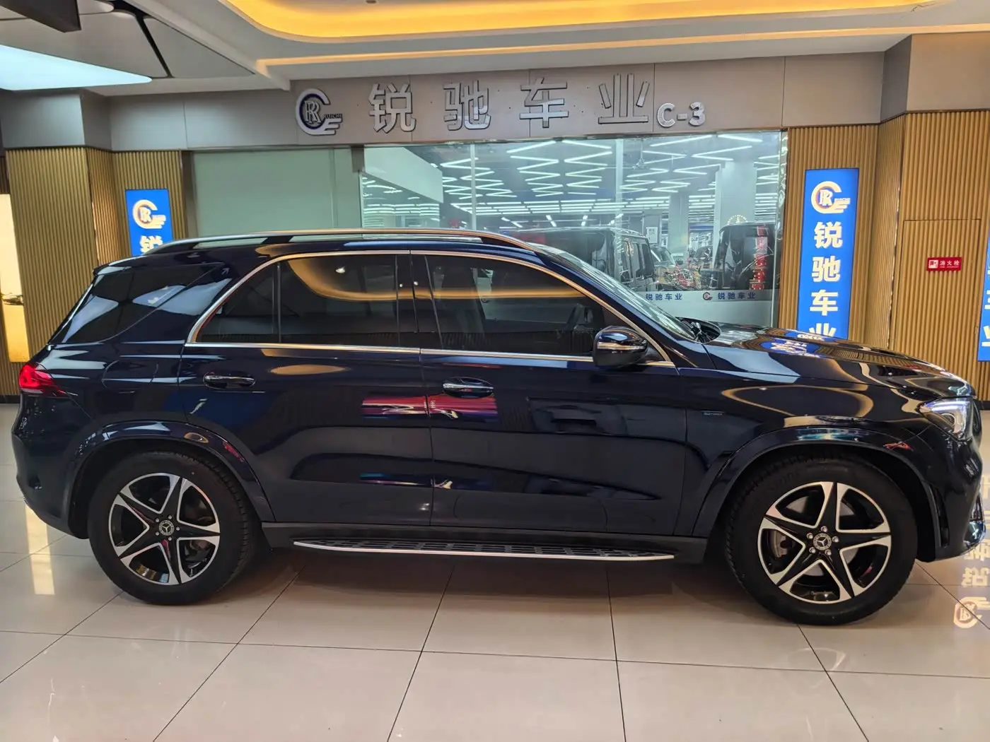 Mercedes-Benz GLE New Energy 2021 — Photo 4/20