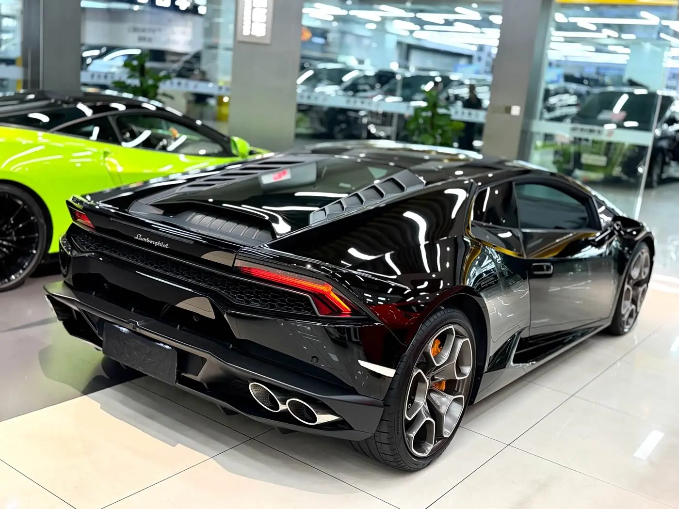 Lamborghini Huracán 2016 — Фото 5/18
