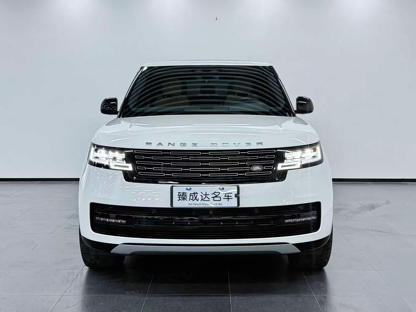 Land Rover Range Rover 2024 — Фото 2/20