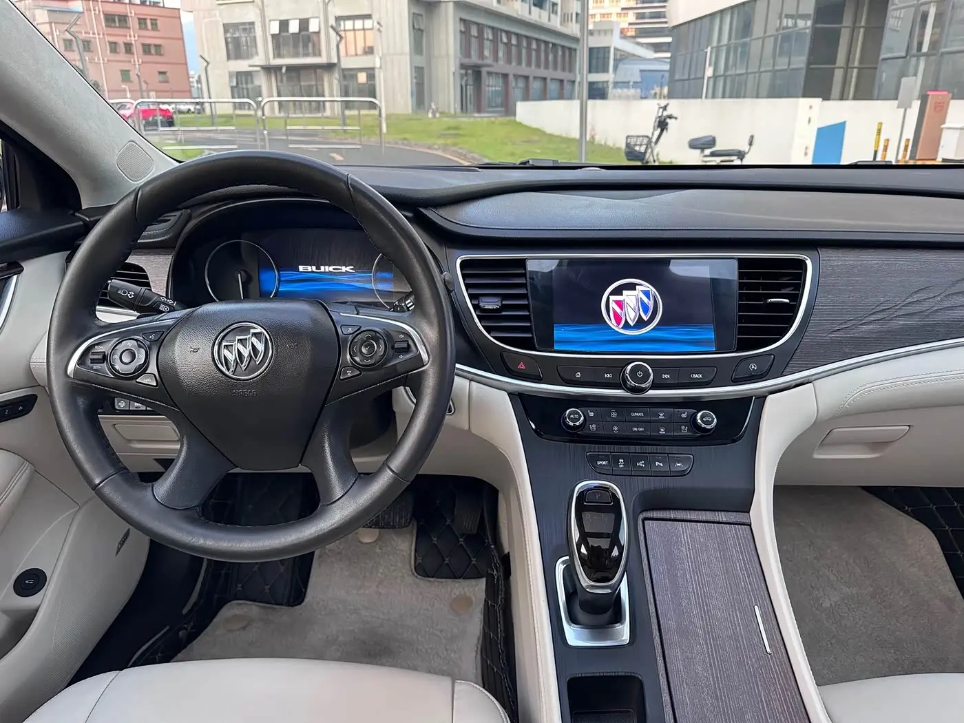 Buick LaCrosse 2020 — Фото 13/17