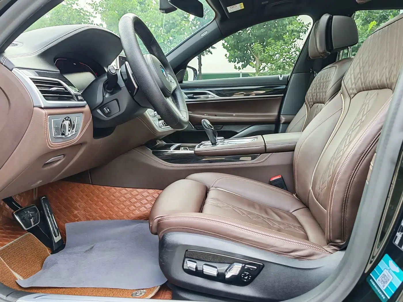BMW 7 Series 2021 — Photo 5/20