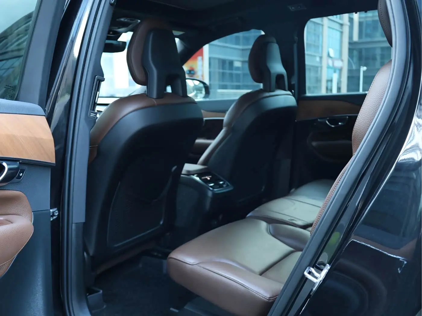 Volvo XC90 2022 — Photo 8/13