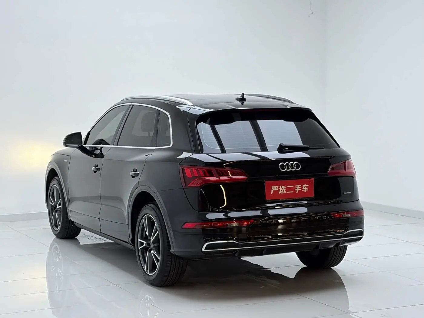 Audi Q5L 2020 — Фото 18/19
