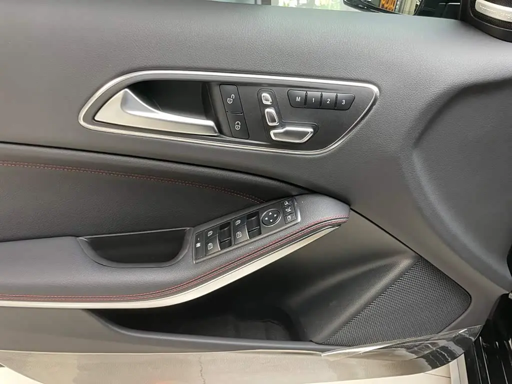Mercedes-Benz A-Class AMG 2017 — Şəkil 7/20