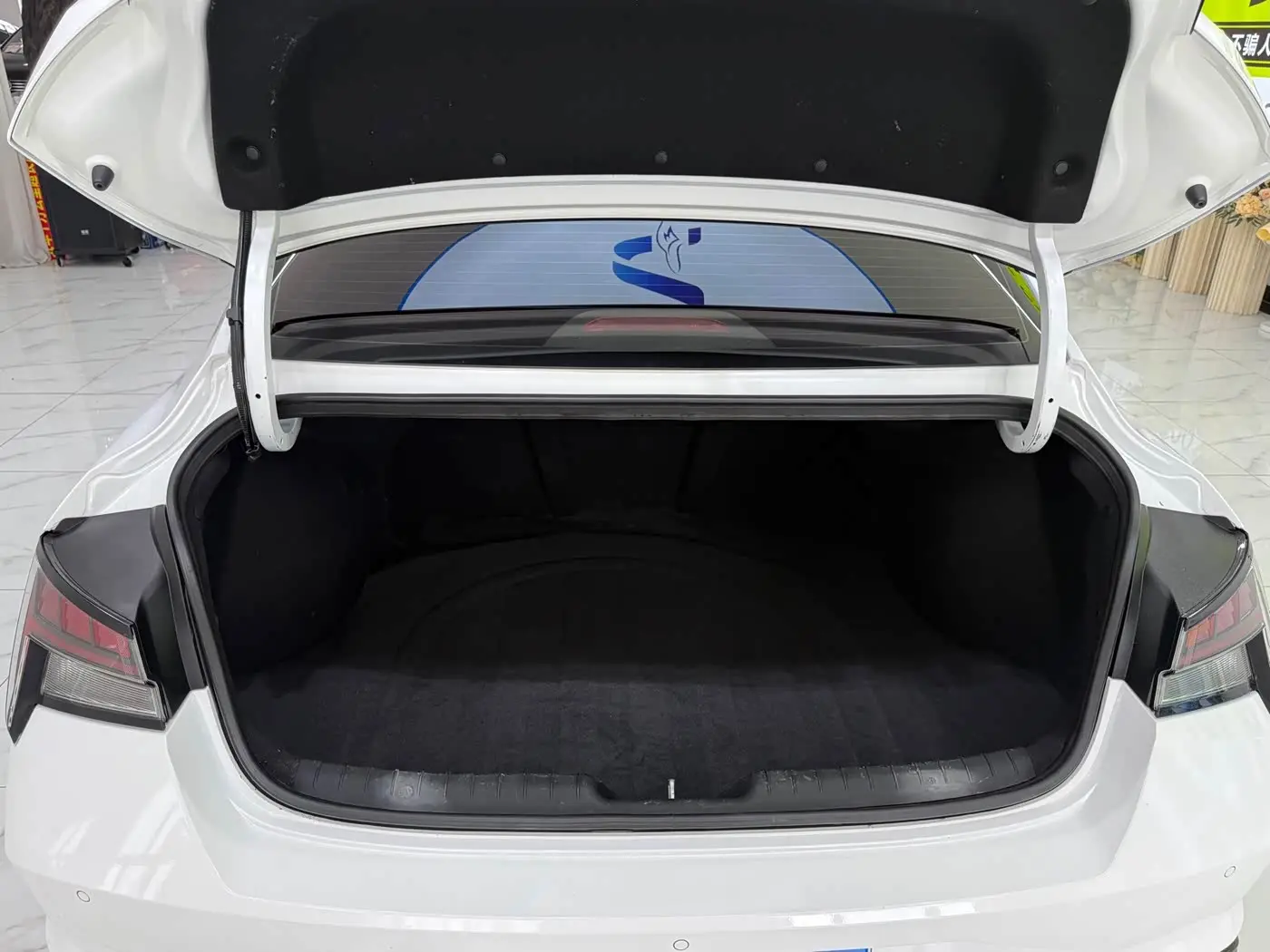 Hyundai Elantra 2022 — Şəkil 19/20