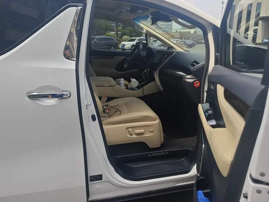Toyota Alphard 2020 — Şəkil 8/16