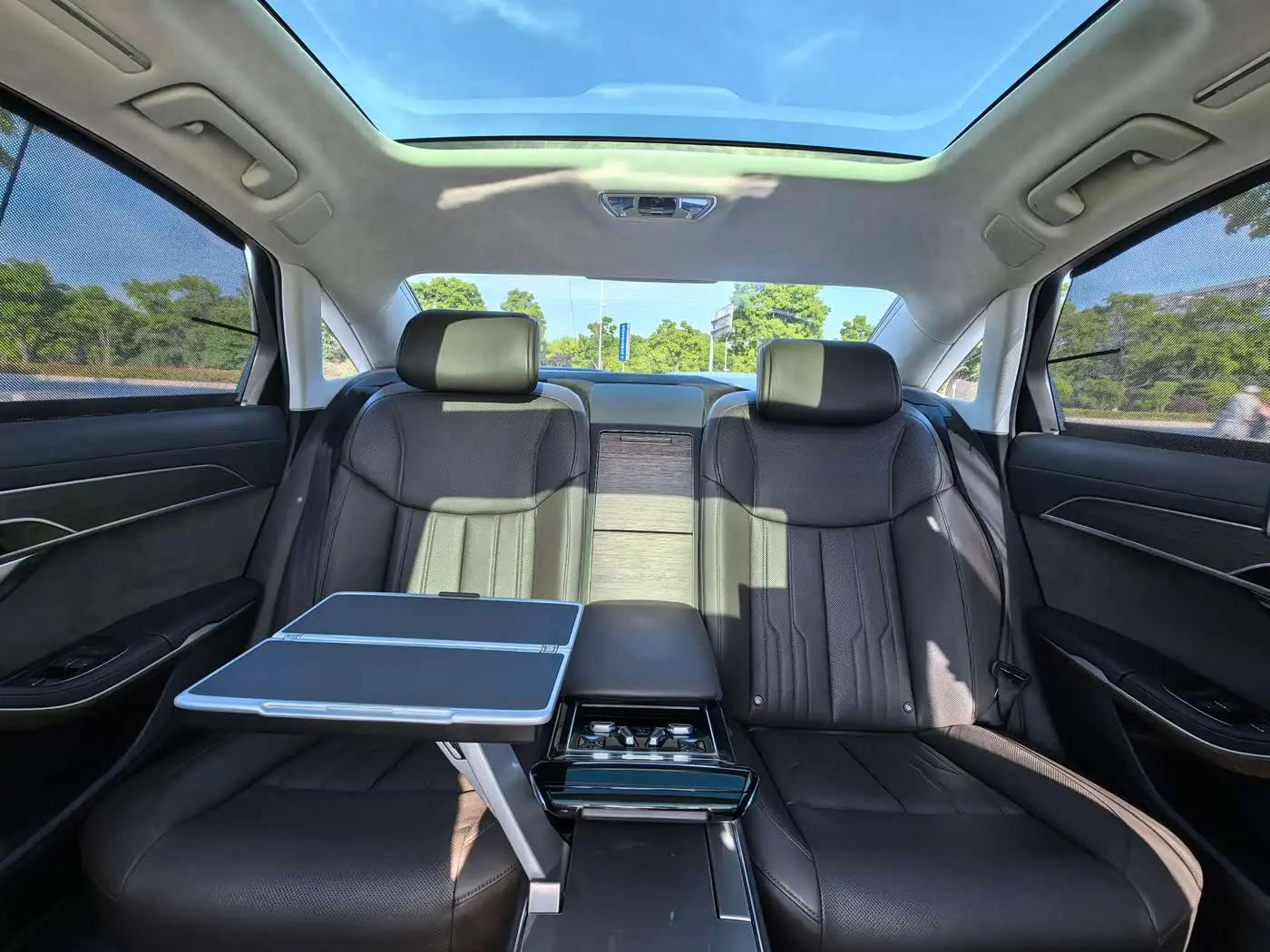 Audi A8 2021 — Şəkil 16/16