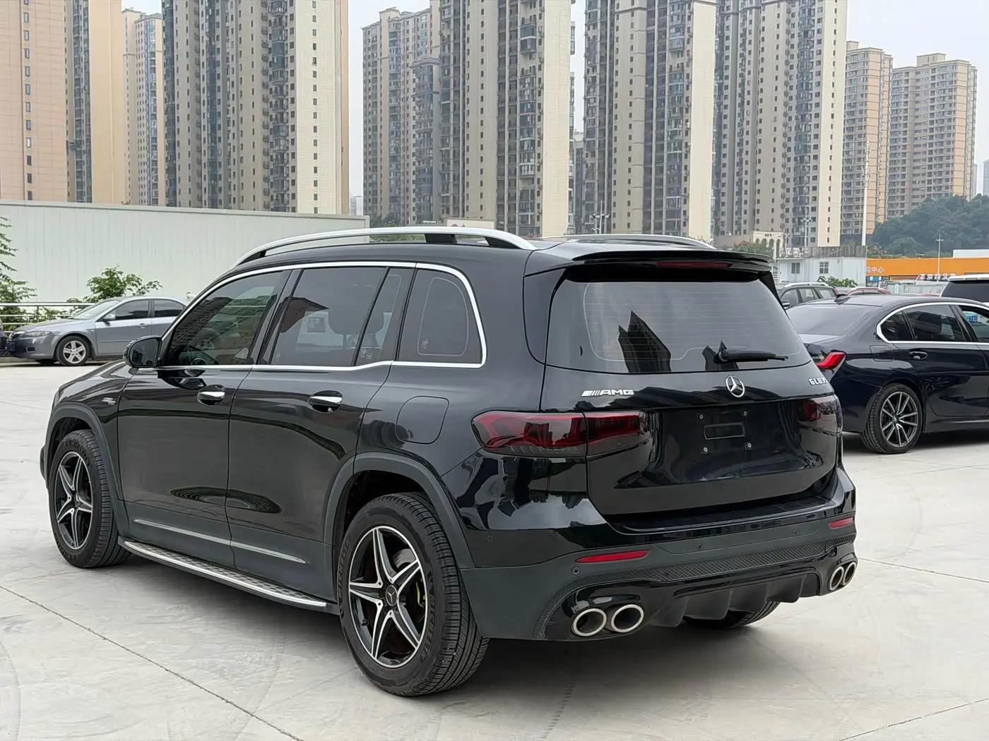 Mercedes-Benz GLB 2021 — Фото 6/20
