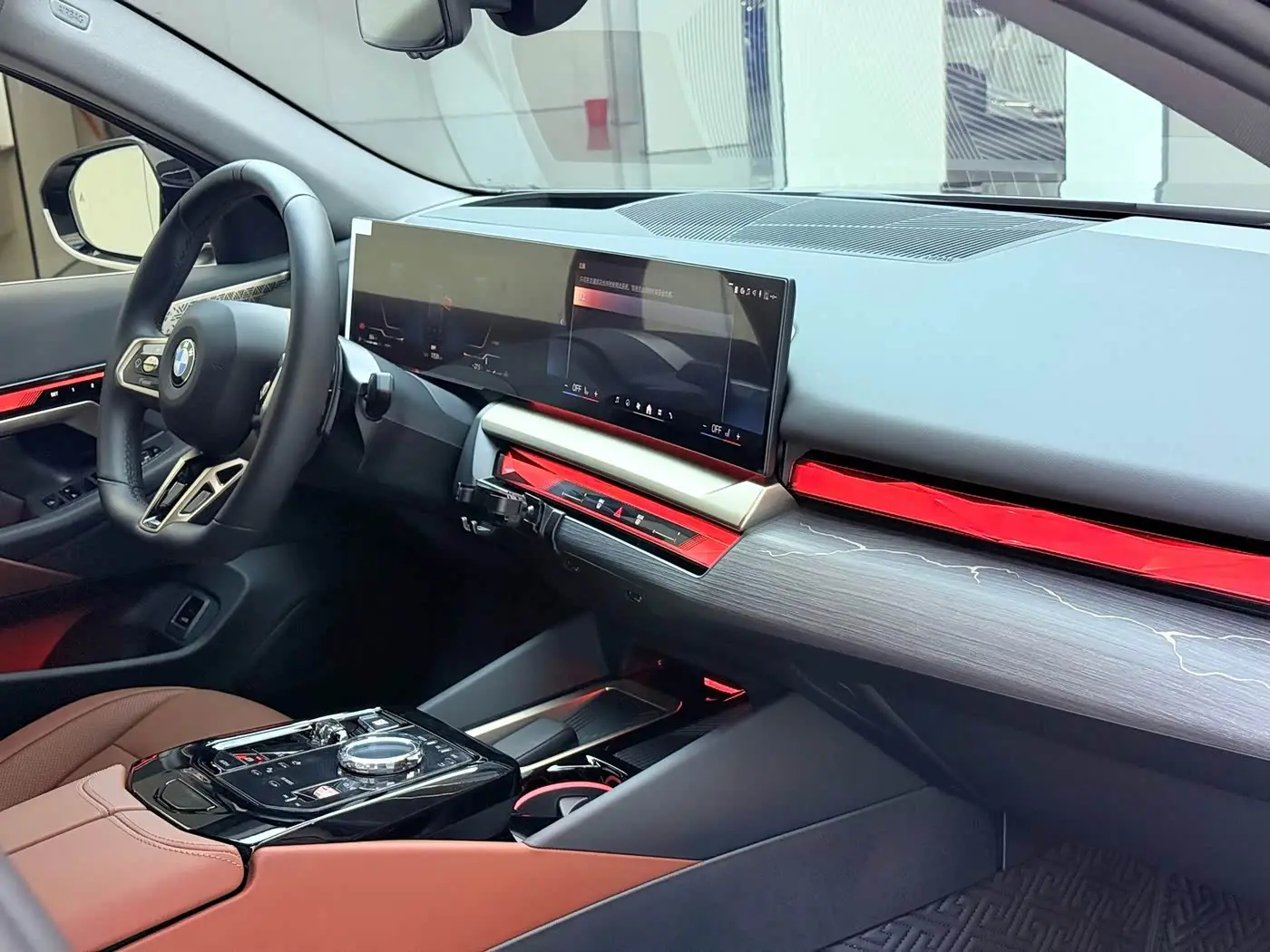 BMW 5 Series 2024 — Photo 6/16