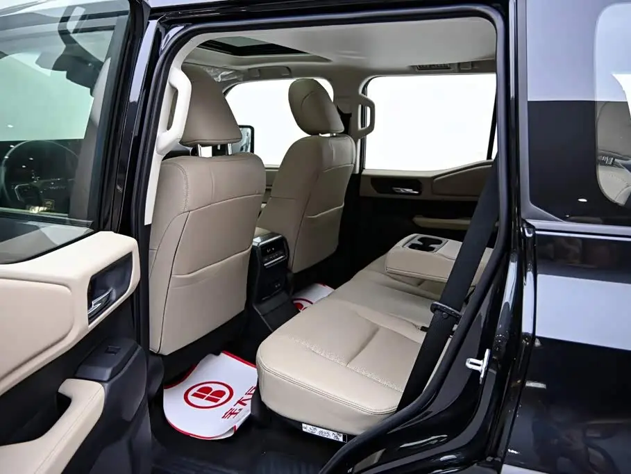 Toyota Prado 2025 — Фото 13/20