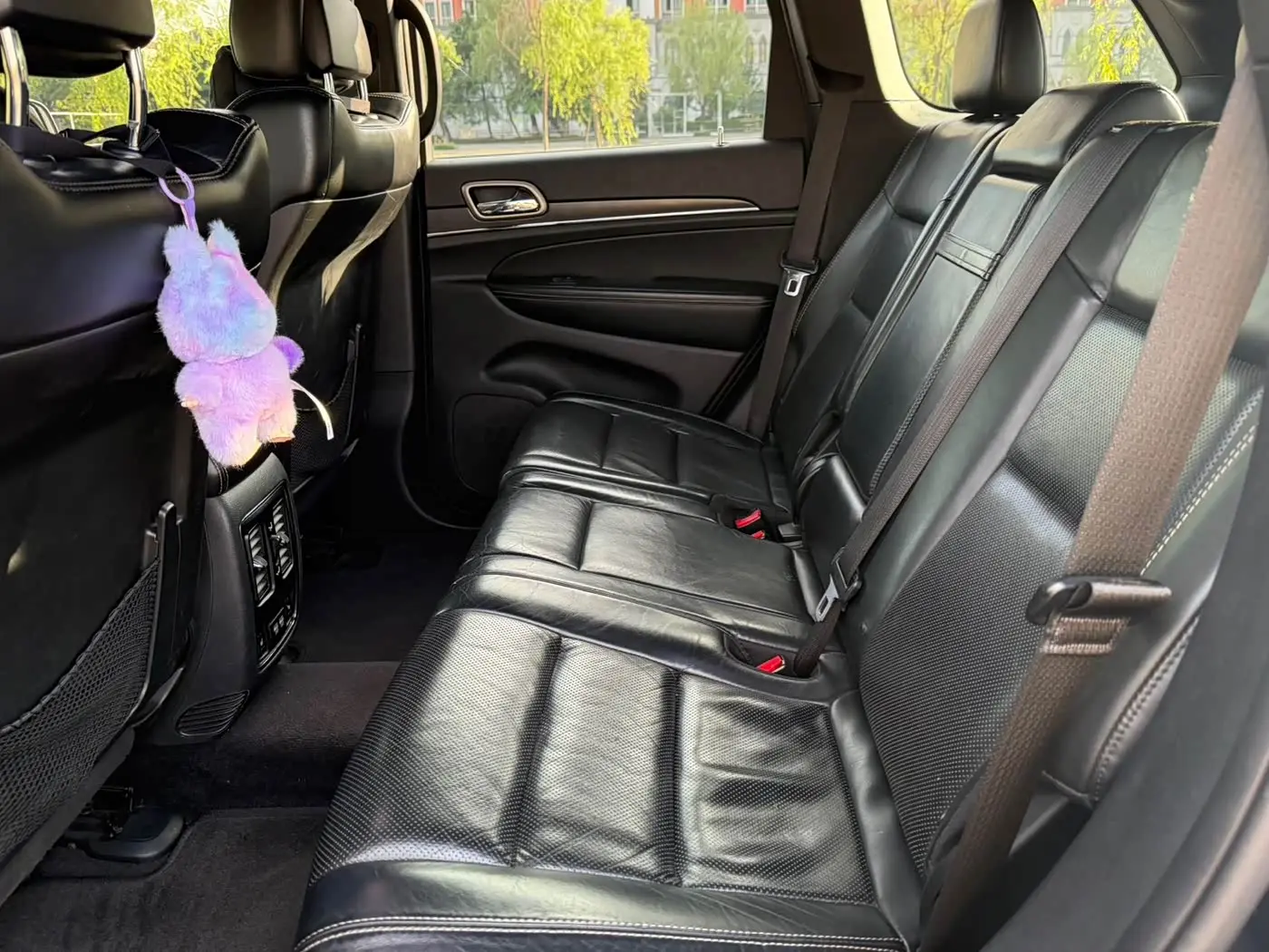 Jeep Grand Cherokee 2017 — Photo 15/15