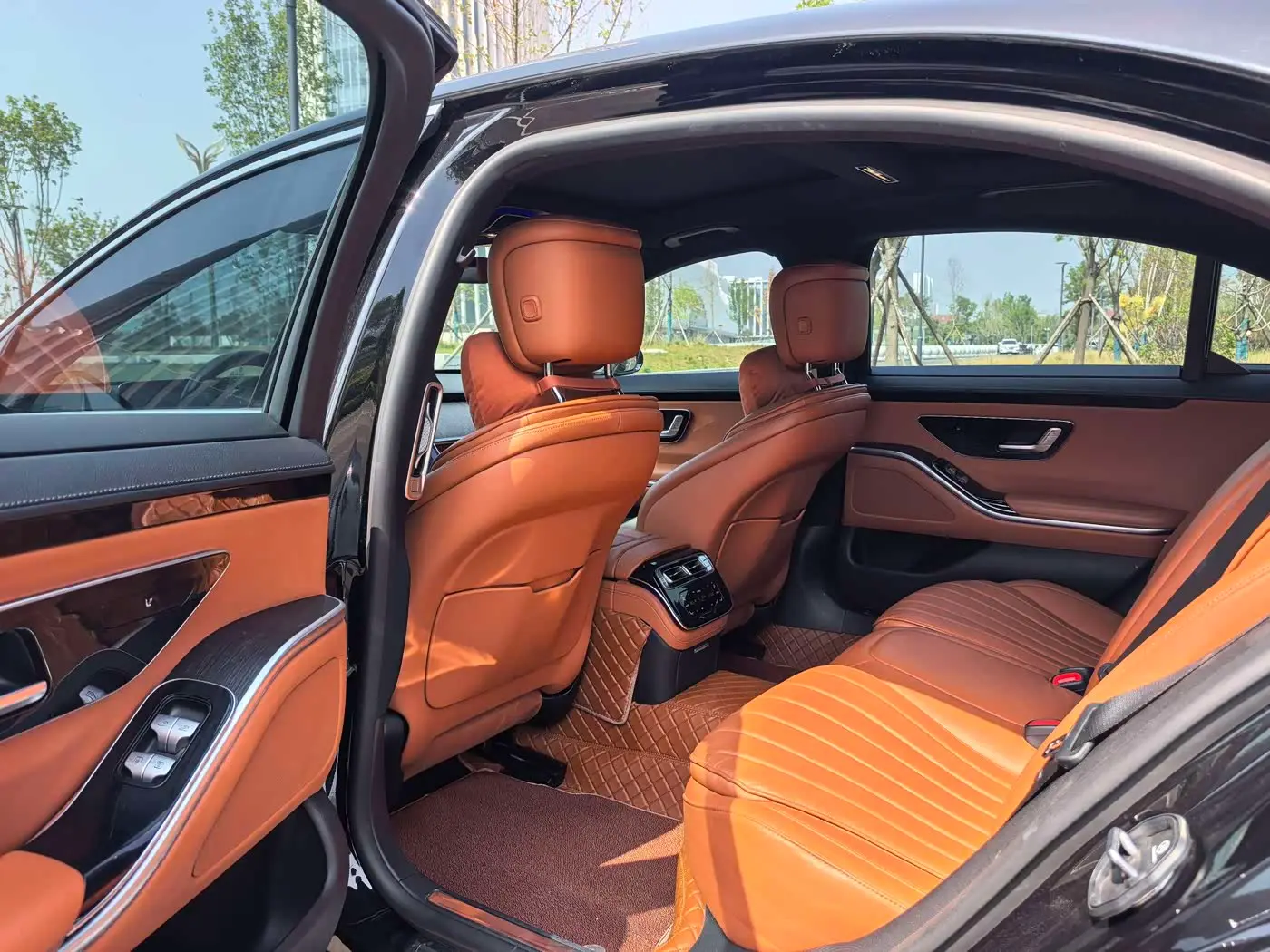 Mercedes-Benz S-Class 2022 — Photo 7/9