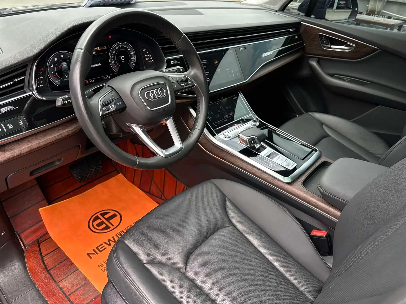 Audi Q7 2022 — Фото 6/19