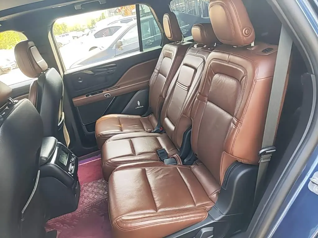 Lincoln Aviator 2019 — Şəkil 16/19