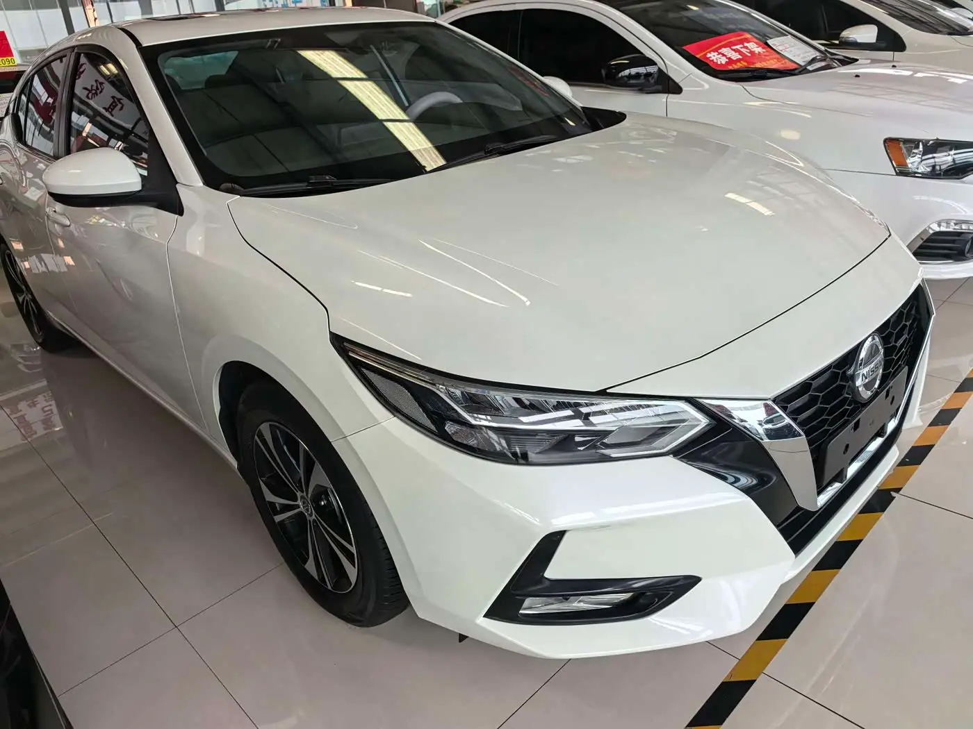 Nissan Sylphy 2022 — Photo 3/13