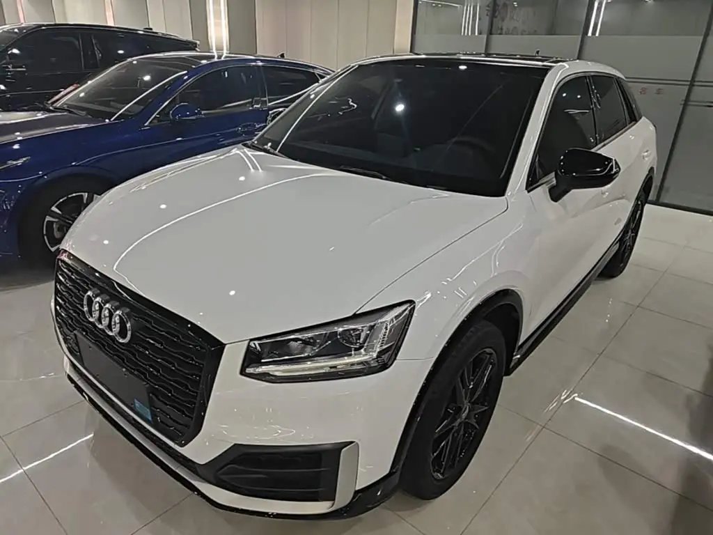 Audi Q2L 2020 — Фото 2/20