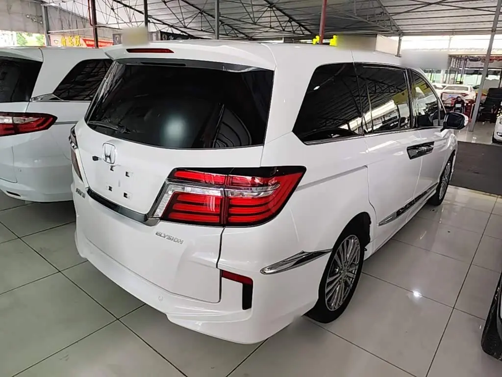 Honda Elysion 2017 — Şəkil 7/20