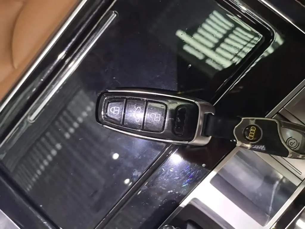 Audi Q7 2021 — Şəkil 9/20